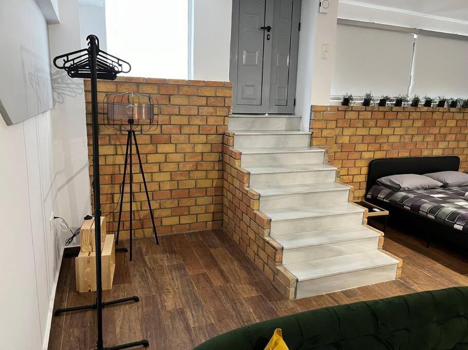 Industrial Studio / Alios 4 / Hilton Area Ateny Zewnętrze zdjęcie