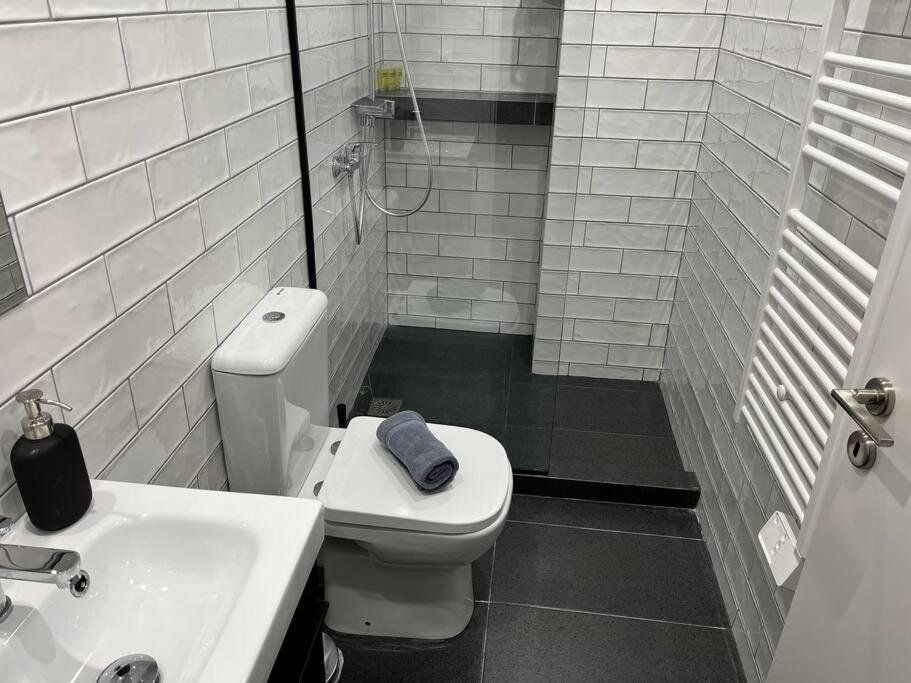 Industrial Studio / Alios 4 / Hilton Area Ateny Zewnętrze zdjęcie